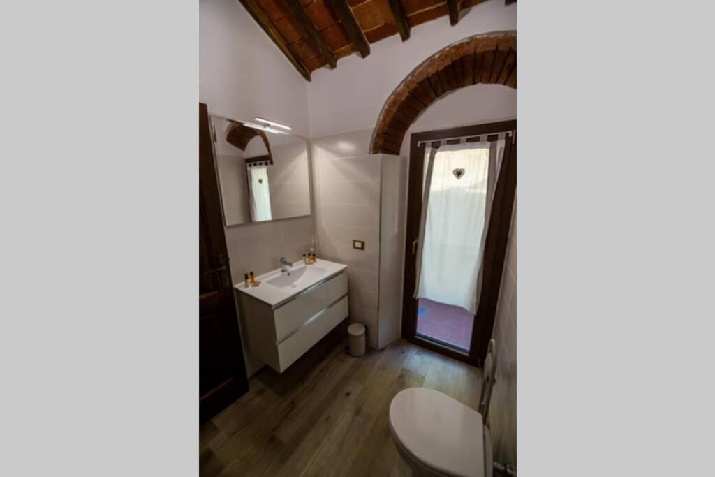 Castiglion Fiorentino Chicca Sotto La Torre ภายนอก รูปภาพ