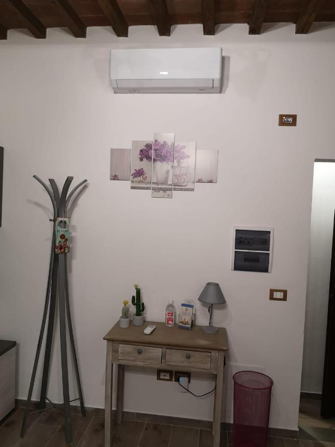 Castiglion Fiorentino Chicca Sotto La Torre ภายนอก รูปภาพ
